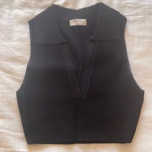 BABATON top in black.